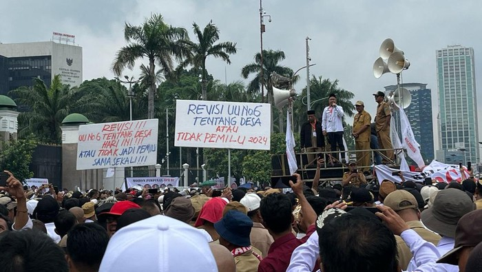 Revisi UU Desa Disepakati, Masa Jabatan Kades Jadi 8 Tahun