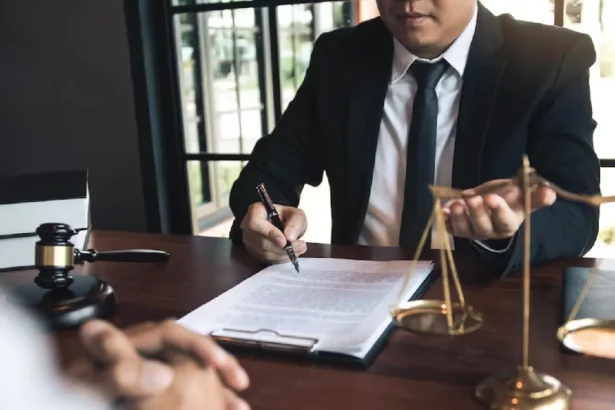 Aspek Hukum Studi Kelayakan Bisnis: Ini yang Sering Diabaikan Pebisnis!