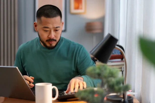 aturan kerja karyawan remote