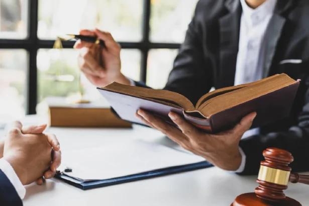 kompetensi absulut dan relatif